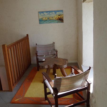 Gites Du Manoir De Goandour 크로종 객실 사진